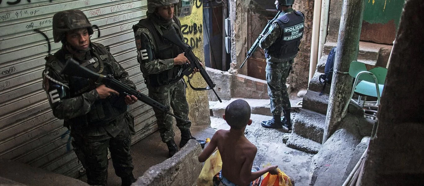 Βίντεο: Δημοσιογράφος του CNN στην Βραζιλία ληστεύεται live!